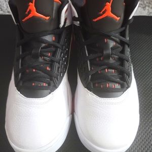 MENS SIZE 8 JORDAN MAXIN 200 (MINT)